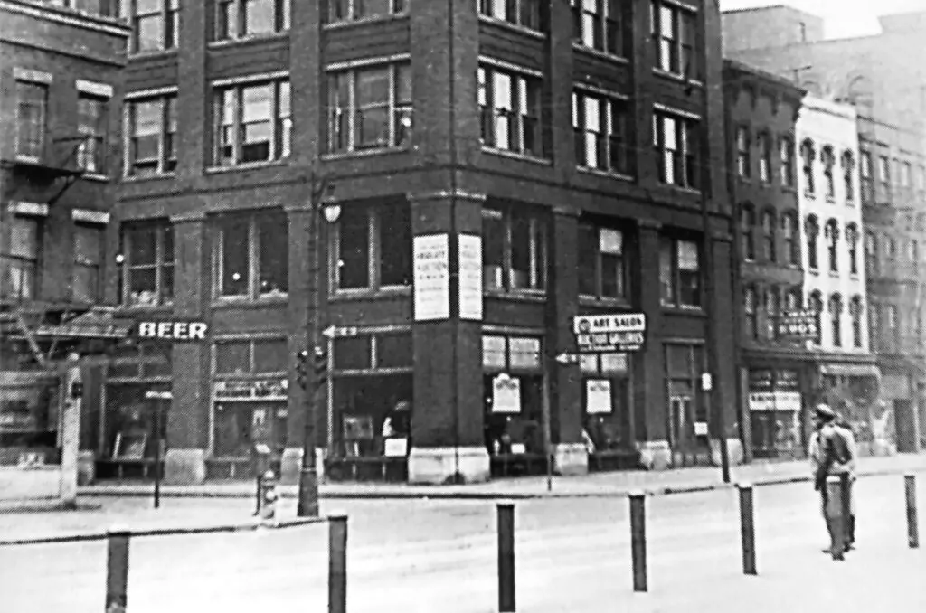 dumouchelles 1927