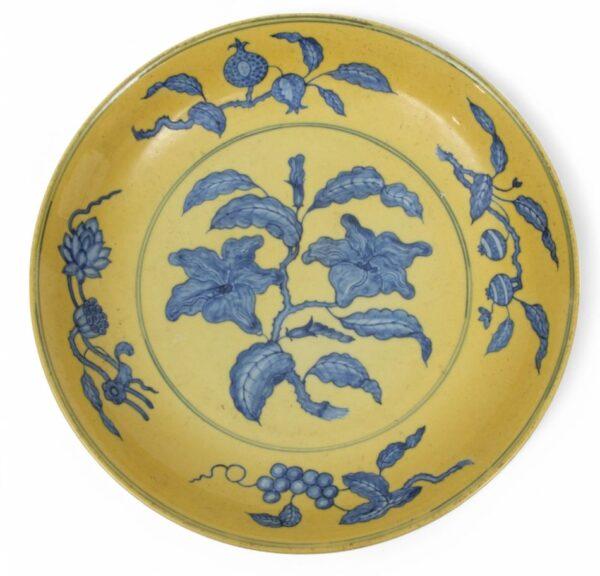 Chinese Porcelain Round Plate, Blue on Yellow H 2" Dia. 12"