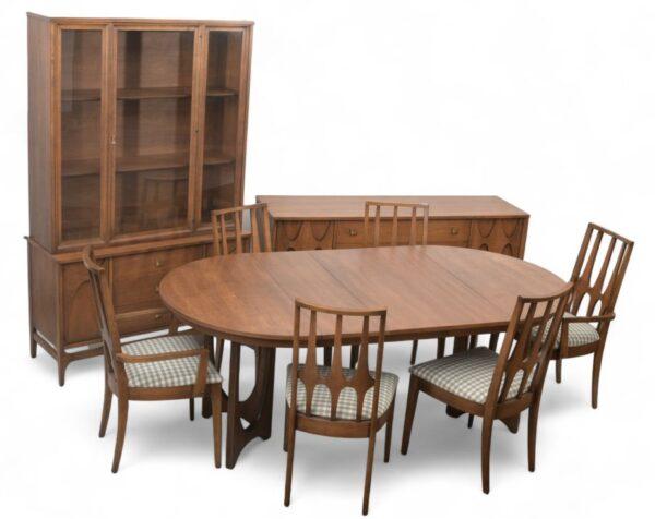 Melbourne Smith for Broyhill Premiere Mid-Century Modern Walnut Dining Room Set, Ca. 1963, 'Brasilia' 7 PCS