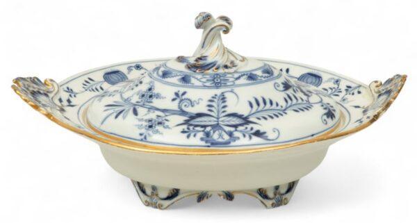 Meissen (German) Porcelain Blue Onion Pattern Double Handled Bowl with Cover, 19th C., H 6.5" W 10" L 13.5"