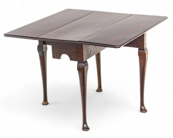 English Queen Anne Mahogany Drop Leaf Table 1770, H 28" W 36" L 37.5"